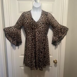 Chic Leopard Print Long Sleeve Dress